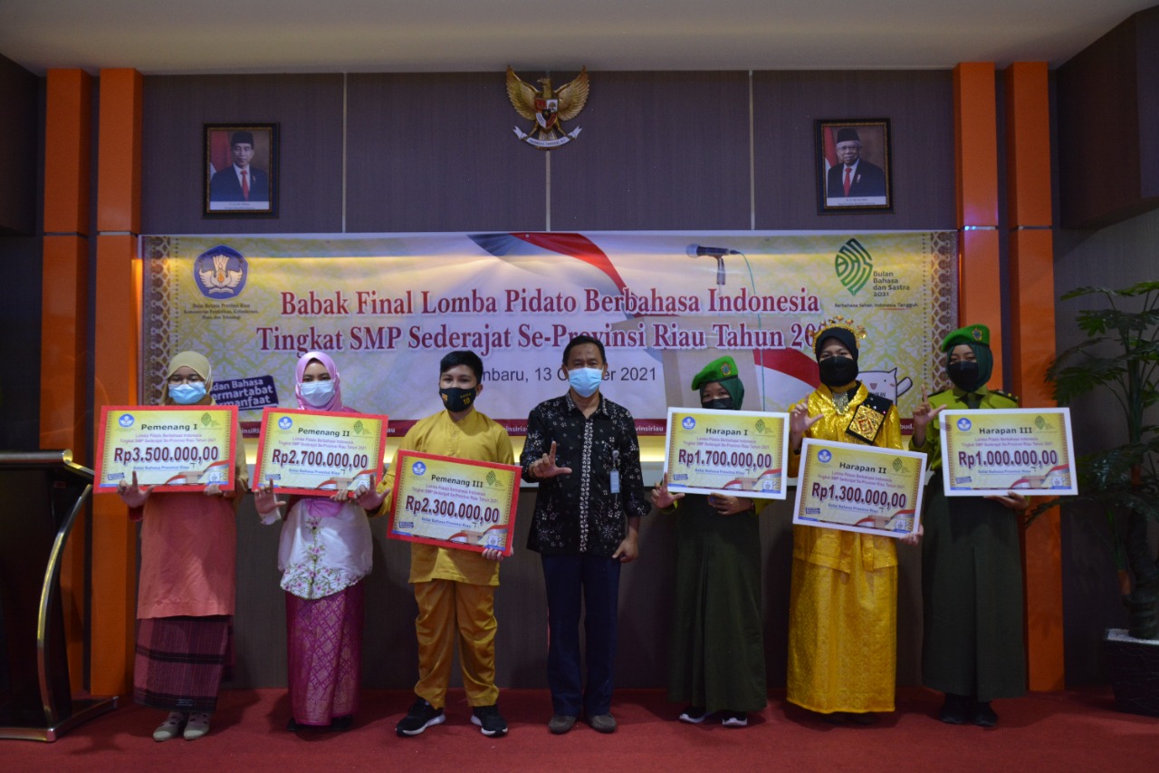 Pemenang Lomba Pidato Berbahasa Indonesia Tingkat SMP Sederajat Se-Provinsi Riau Tahun 2021-2
